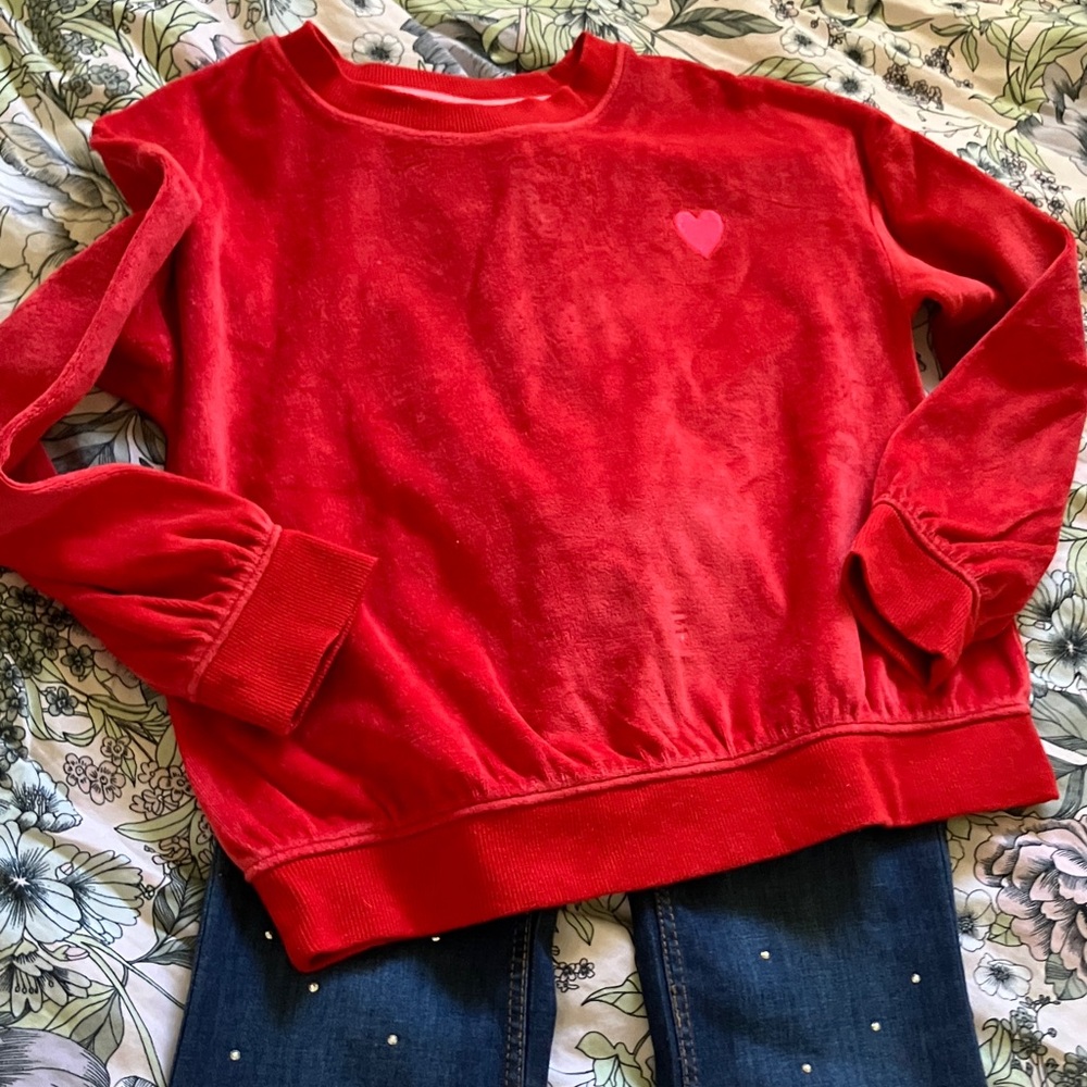 Cozy Red Kids Sweatshirt & Jean 👖